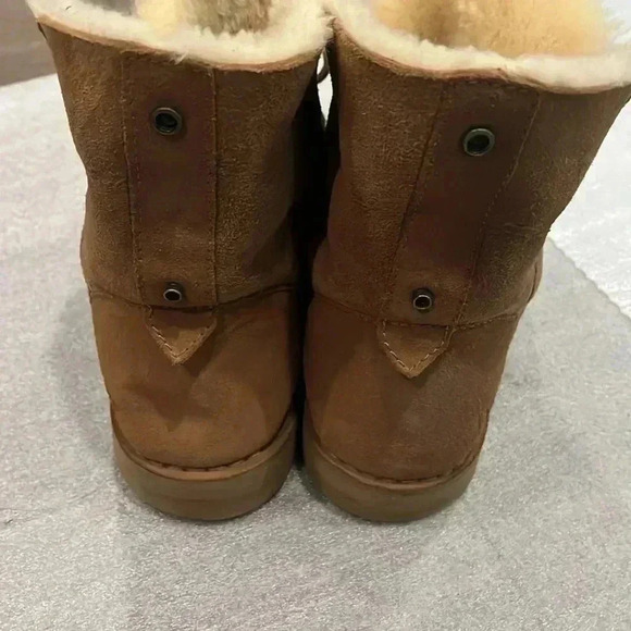 [US11] UGG  Women's Quincy Winter Boots- EUC - Picture 10 of 12